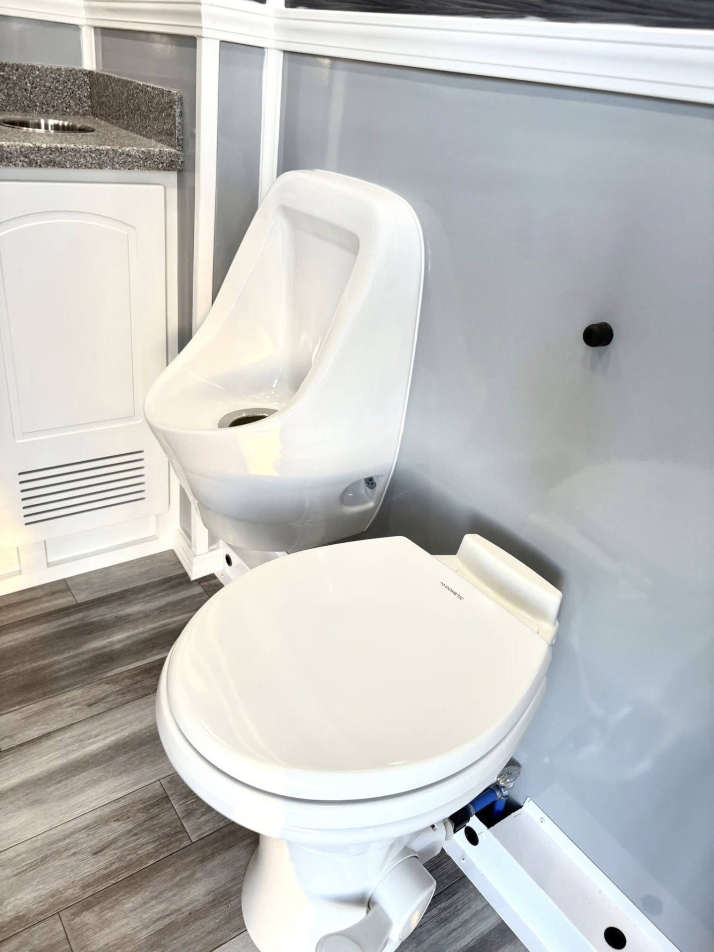 Trailer side view with steps